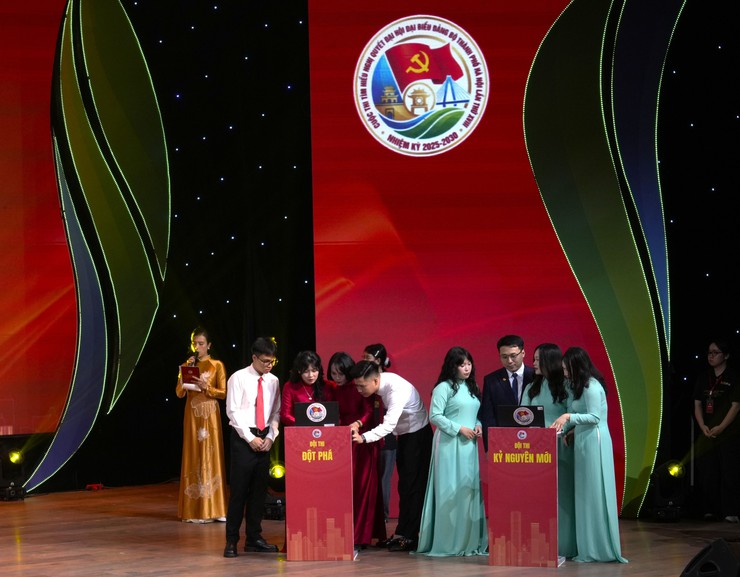 Trung tâm Phục vụ hành chính công Hà Nội tham dự Chung khảo Cuộc thi tìm hiểu Nghị quyết Đại hội Đại biểu Đảng bộ Thành phố lần thứ XVIII- Ảnh 2.