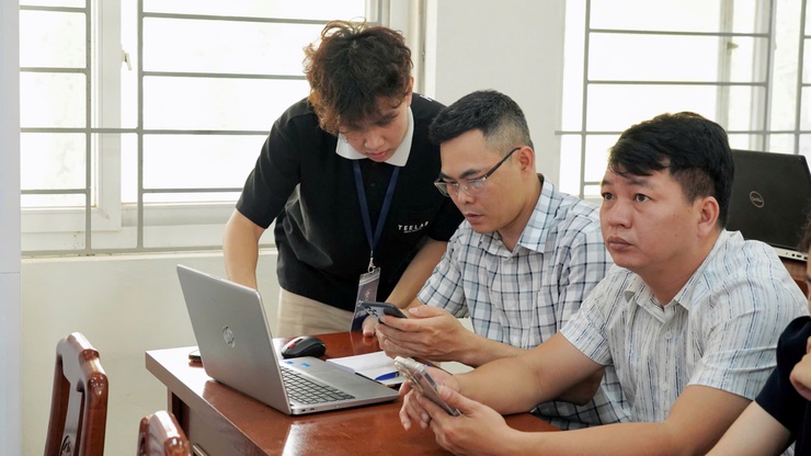 YÊN LÃNG TỔ CHỨC TẬP HUẤN TRIỂN KHAI HỆ THỐNG HANOIWORK CHO CÁN BỘ, CÔNG CHỨC TRÊN ĐỊA BÀN XÃ- Ảnh 3.