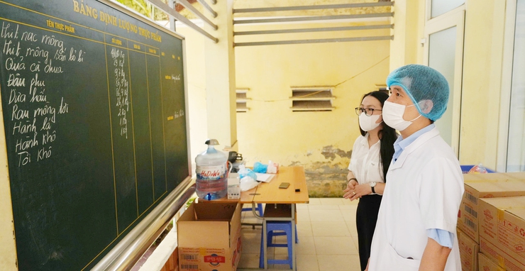 Phường Yên Nghĩa tăng cường giám sát công tác an toàn thực phẩm tại các trường học trên địa bàn- Ảnh 2.