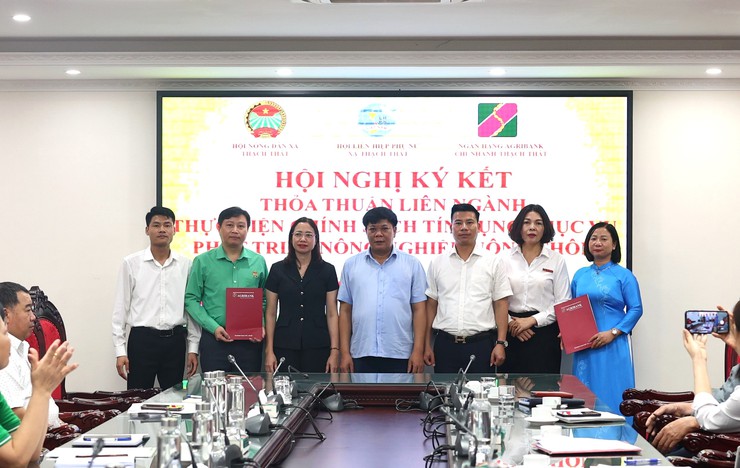 THẠCH THẤT: KÝ KẾT THỎA THUẬN LIÊN NGÀNH THỰC HIỆN CHÍNH SÁCH TÍN DỤNG PHÁT TRIỂN NÔNG NGHIỆP, NÔNG THÔN- Ảnh 3.