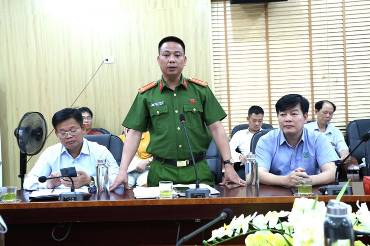 Xuân Mai: Đối thoại với lãnh đạo các tổ chức, cơ quan, đơn vị trên địa bàn xã bị ảnh hưởng bởi dự án cải tạo, nâng cấp Quốc lộ 6- Ảnh 6.