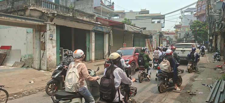 THẠCH THẤT: NGƯỜI DÂN CHỦ ĐỘNG THÁO DỠ TÀI SẢN, BÀN GIAO MẶT BẰNG THỰC HIỆN DỰ ÁN CẢI TẠO, NÂNG CẤP ĐƯỜNG TỈNH 420- Ảnh 4.