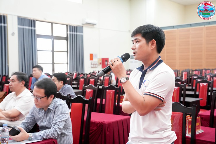 HỘI NGHỊ LÀM VIỆC VỀ NHIỆM VỤ QUY HOẠCH CHUNG XÃ HƯNG ĐẠO- Ảnh 4.