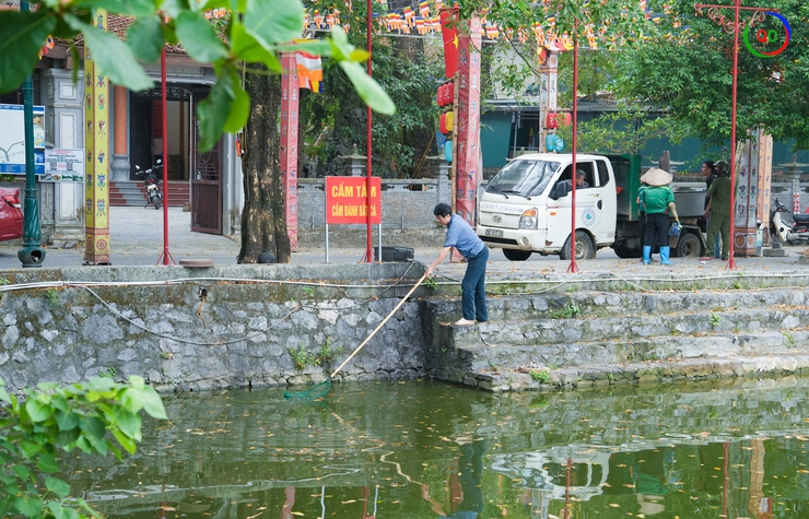 Quốc Oai ra quân cao điểm xử lý vi phạm trật tự đô thị, vệ sinh môi trường phục vụ Lễ hội Chùa Thầy 2026- Ảnh 8.