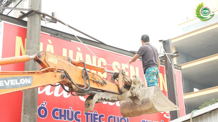 CÁC LỰC LƯỢNG XÃ PHÚ CÁT RA QUÂN BẢO ĐẢM TRẬT TỰ ĐÔ THỊ, AN TOÀN GIAO THÔNG- Ảnh 3.