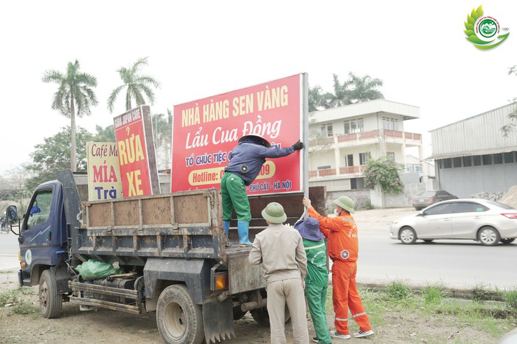 CÁC LỰC LƯỢNG XÃ PHÚ CÁT RA QUÂN BẢO ĐẢM TRẬT TỰ ĐÔ THỊ, AN TOÀN GIAO THÔNG- Ảnh 4.
