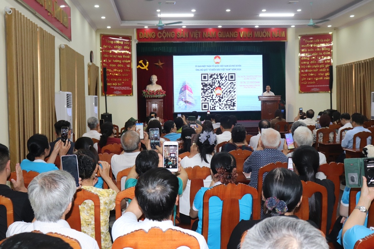 Hội nghị học tập, quán triệt Nghị quyết của Đảng và phát động ủng hộ Quỹ “Vì biển đảo Việt Nam” năm 2026- Ảnh 3.