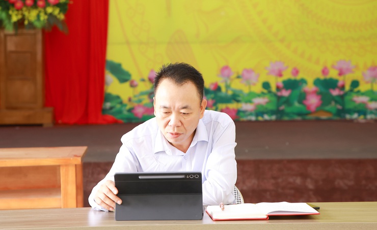 Đoàn công tác số 2 UBND xã Yên Xuân  làm việc trực tiếp với  các đồng chí Bí thư chi bộ, Trưởng ban công tác mặt trận và trưởng thôn của Thôn 1 và Thôn 4 Tiến Xuân, xã Yên Xuân- Ảnh 2.