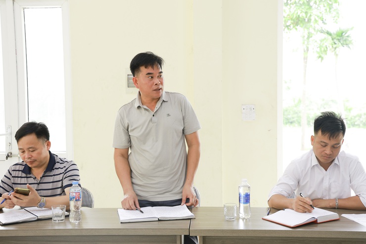 Đoàn công tác số 2 UBND xã Yên Xuân  làm việc trực tiếp với  các đồng chí Bí thư chi bộ, Trưởng ban công tác mặt trận và trưởng thôn của Thôn 1 và Thôn 4 Tiến Xuân, xã Yên Xuân- Ảnh 3.