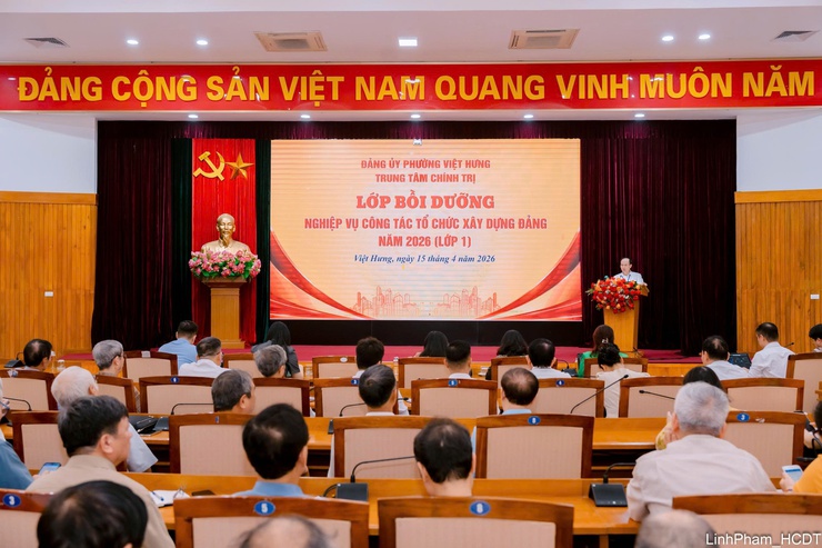 Phường Việt Hưng tăng cường bồi dưỡng nghiệp vụ công tác tổ chức xây dựng Đảng , phát động Hội thi báo cáo viên, tuyên truyền viên giỏi năm 2026.- Ảnh 2.