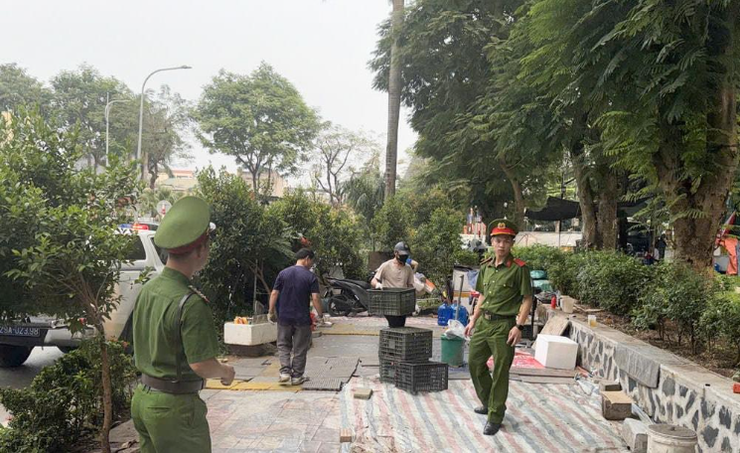 Phường Tây Hồ siết chặt kỷ cương trật tự đô thị- Ảnh 2.