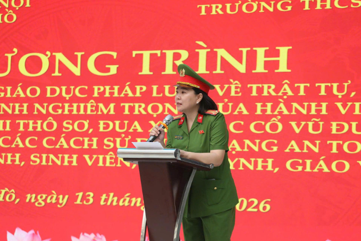 Công an phường Tây Hồ gieo mầm ý thức thượng tôn pháp luật trong học đường- Ảnh 1.