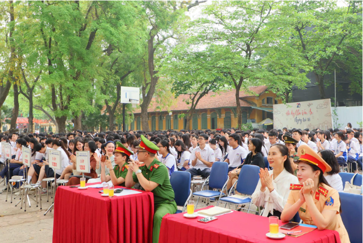 Công an phường Tây Hồ gieo mầm ý thức thượng tôn pháp luật trong học đường- Ảnh 4.