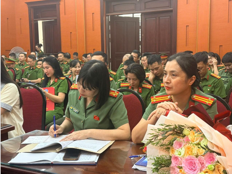 Tây Hồ: Tăng cường tuyên truyền phòng, chống xâm hại tình dục trẻ em trong kỷ nguyên số- Ảnh 1.