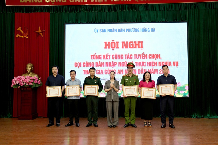 PHƯỜNG HỒNG HÀ TỔ CHỨC HỘI NGHỊ TỔNG KẾT 
CÔNG TÁC TUYỂN CHỌN, GỌI CÔNG DÂN NHẬP NGŨ VÀ THỰC HIỆN NGHĨA THAM GIA VỤ CAND NĂM 2026- Ảnh 4.