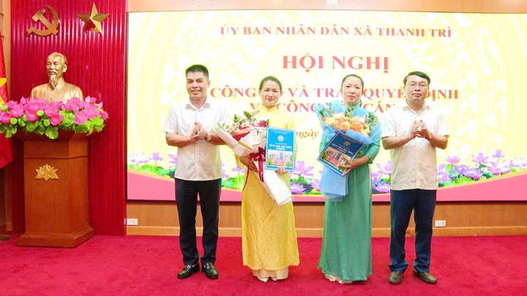 UBND XÃ THANH TRÌ CÔNG BỐ VÀ TRAO QUYẾT ĐỊNH VỀ CÔNG TÁC CÁN BỘ- Ảnh 5.
