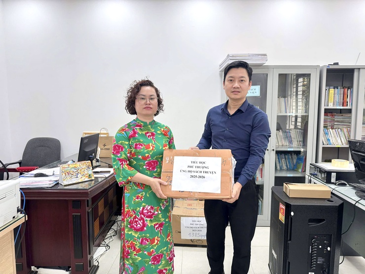 Lan tỏa tri thức – Kết nối cộng đồng: Phường Phú Thượng tiếp nhận hơn 3.000 cuốn sách hưởng ứng Ngày Sách và Văn hóa đọc năm 2026- Ảnh 3.