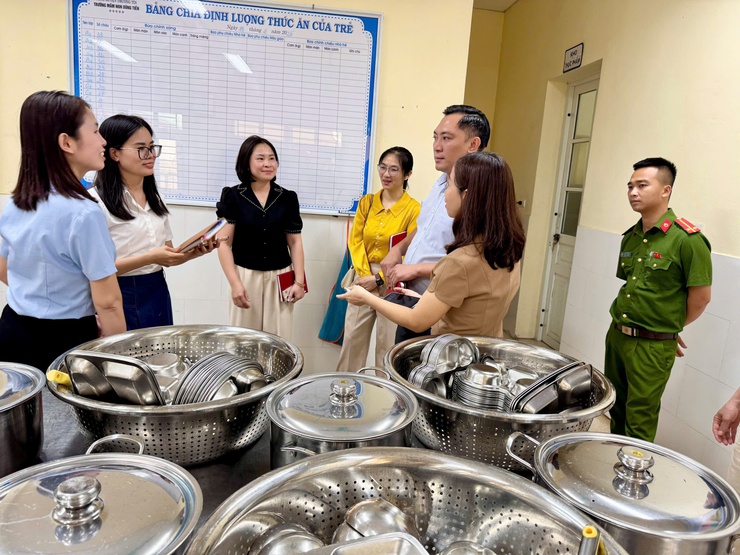 Xã Thượng Phúc kiểm tra an toàn thực phẩm tại Trường Mầm non Dũng Tiến- Ảnh 4.