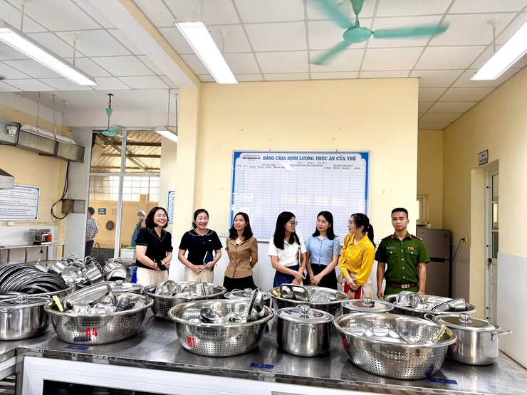 Xã Thượng Phúc kiểm tra an toàn thực phẩm tại Trường Mầm non Dũng Tiến- Ảnh 3.