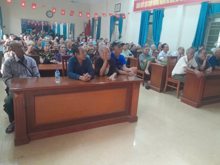 HỘI NÔNG DÂN THÔN YÊN NỘI TỔ CHỨC TẬP HUẤN SỬ DỤNG PHÂN BÓN VI SINH VÀ THỨC ĂN SINH HỌC TRONG CHĂN NUÔI- Ảnh 1.