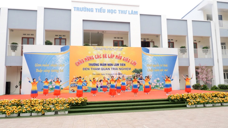 TRƯỜNG TIỂU HỌC THƯ LÂM TỔ CHỨC CHƯƠNG TRÌNH CHÀO MỪNG CÁC BÉ LỚP MẪU GIÁO LỚN TRƯỜNG MẦM NON LÂM TIÊN ĐẾN THAM QUAN, TRẢI NGHIỆM- Ảnh 7.