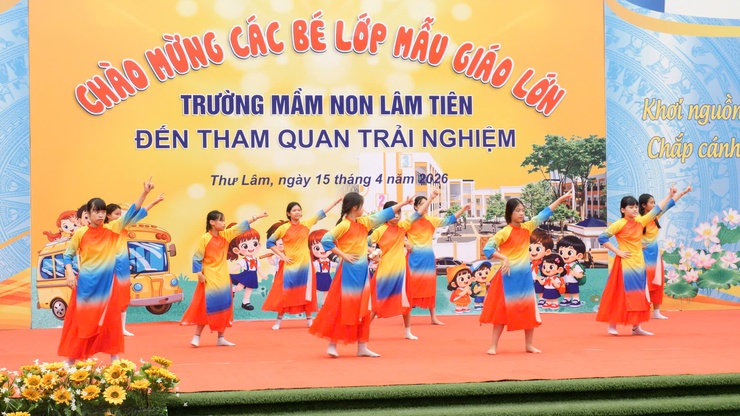 TRƯỜNG TIỂU HỌC THƯ LÂM TỔ CHỨC CHƯƠNG TRÌNH CHÀO MỪNG CÁC BÉ LỚP MẪU GIÁO LỚN TRƯỜNG MẦM NON LÂM TIÊN ĐẾN THAM QUAN, TRẢI NGHIỆM- Ảnh 8.