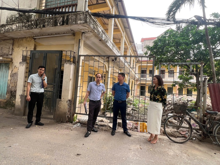 Khảo sát thực tế cơ sở vật chất của một số đơn vị thuộc phường để thực hiện công tác sắp xếp, xử lý tài sản công phường Tây Mỗ năm 2026- Ảnh 6.