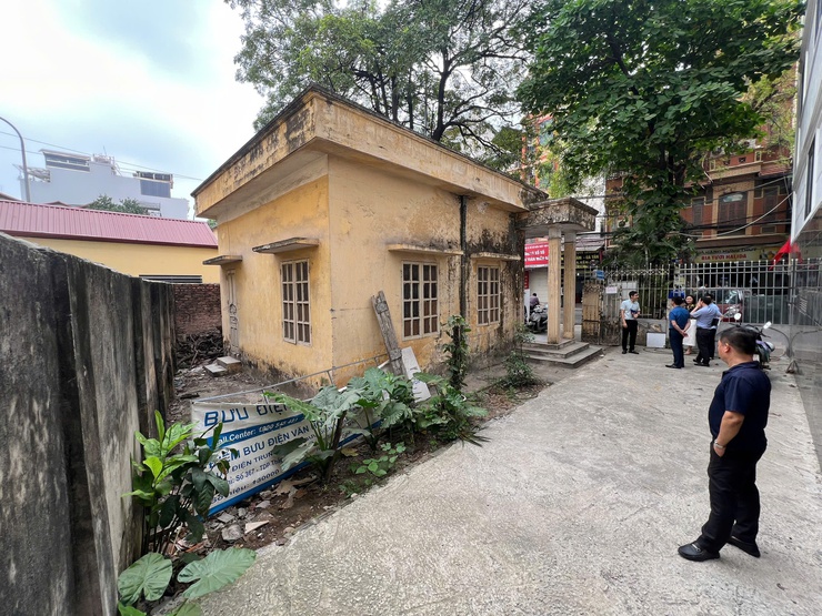 Khảo sát thực tế cơ sở vật chất của một số đơn vị thuộc phường để thực hiện công tác sắp xếp, xử lý tài sản công phường Tây Mỗ năm 2026- Ảnh 4.