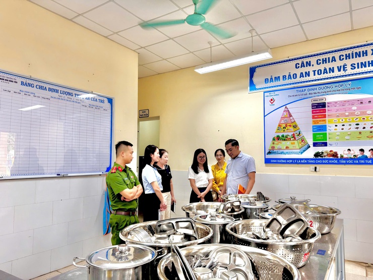 Xã Thượng Phúc kiểm tra an toàn thực phẩm tại Trường Mầm non Dũng Tiến- Ảnh 6.