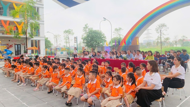 Phường Tây Tựu phát động chiến dịch ‘‘Vệ sinh môi trường, khử khuẩn chủ động phòng, chống bệnh tay chân miệng và các dịch bệnh khác’’- Ảnh 4.