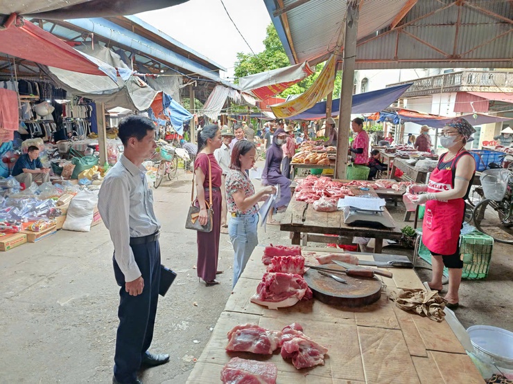 Xã Nội Bài tăng cường công tác kiểm soát giết mổ, kiểm tra vệ sinh thú y và bảo đảm an toàn thực phẩm- Ảnh 1.
