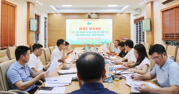 Quốc Oai họp tập thể UBND xã tháng 4/2026: Tập trung cao công tác chuẩn bị Lễ hội Chùa Thầy- Ảnh 3.