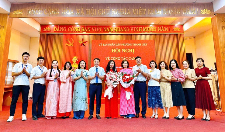 Thanh Liệt công bố quyết định bổ nhiệm lại cán bộ quản lý giáo dục- Ảnh 3.