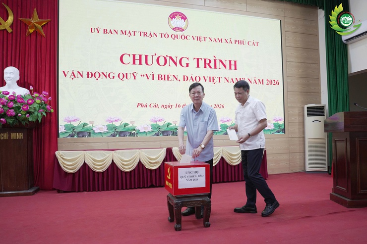 Phú Cát: Phát động ủng hộ Quỹ "Vì biển, đảo Việt Nam" năm 2026, lan tỏa tinh thần đoàn kết- Ảnh 3.