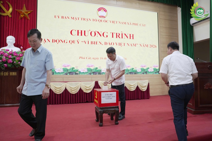 Phú Cát: Phát động ủng hộ Quỹ "Vì biển, đảo Việt Nam" năm 2026, lan tỏa tinh thần đoàn kết- Ảnh 4.