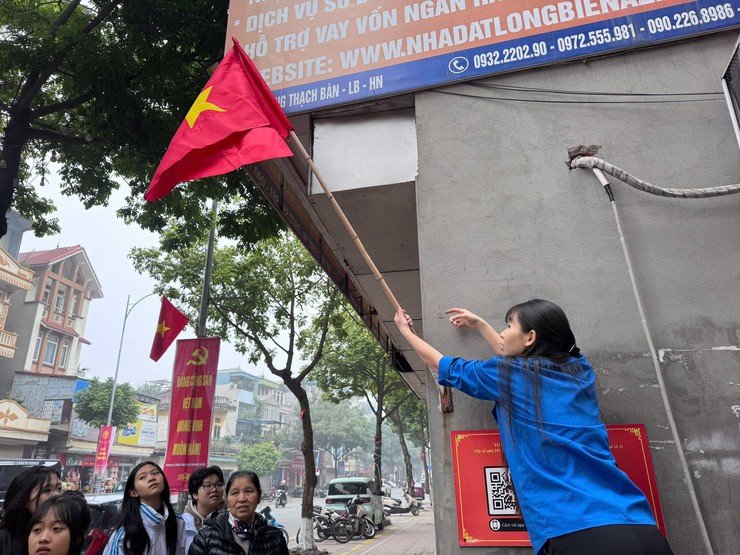 Phát huy vai trò đoàn viên thanh niên trong tham gia giữ gìn trật tự đô thị, vệ sinh môi trường tại các tuyến phố trên địa bàn phường- Ảnh 5.