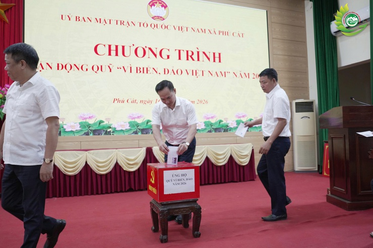 Phú Cát: Phát động ủng hộ Quỹ "Vì biển, đảo Việt Nam" năm 2026, lan tỏa tinh thần đoàn kết- Ảnh 5.
