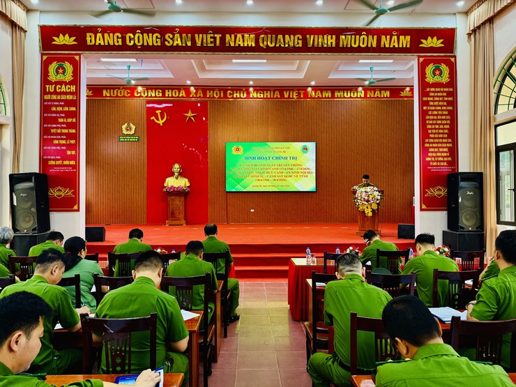 Công an xã  Quảng Bị sôi nổi hoạt động kỷ niệm ngày truyền thống các lực lượng Công an nhân dân- Ảnh 6.