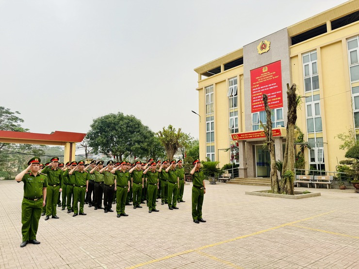 Công an xã  Quảng Bị sôi nổi hoạt động kỷ niệm ngày truyền thống các lực lượng Công an nhân dân- Ảnh 4.