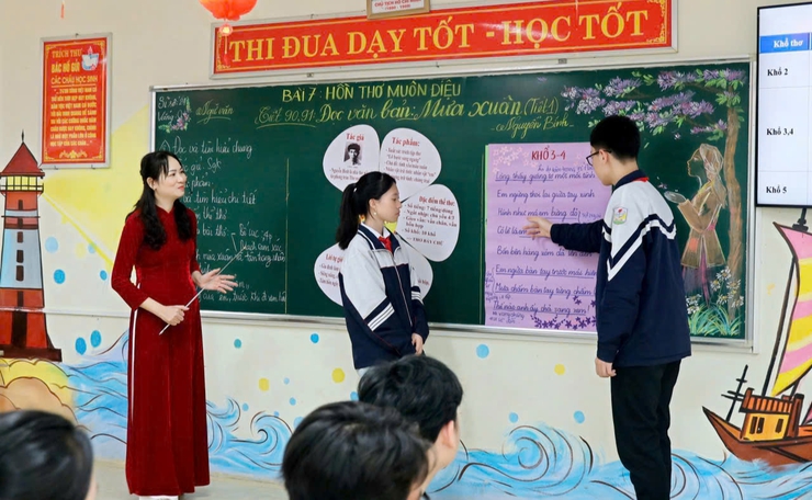 Cô giáo Phùng Thị Lam: người gieo mầm tri thức bằng cả trái tim- Ảnh 1.