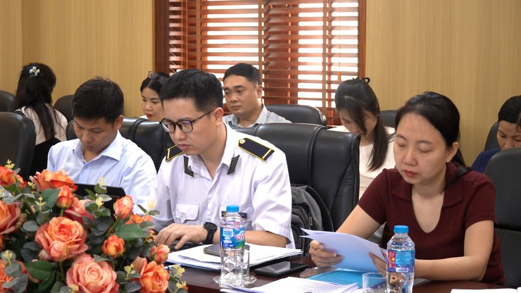 ĐOÀN KIỂM TRA LIÊN NGÀNH THÀNH PHỐ LÀM VIỆC VỚI 12 XÃ VỀ CÔNG TÁC QUẢN LÝ GIẾT MỔ, VẬN CHUYỂN, KINH DOANH ĐỘNG VẬT VÀ SẢN PHẨM ĐỘNG VẬT BẢO ĐẢM AN TOÀN DỊCH BỆNH, AN TOÀN THỰC PHẨM.- Ảnh 5.