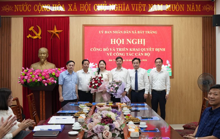 Bát Tràng công bố, triển khai quyết định về công tác cán bộ- Ảnh 1.