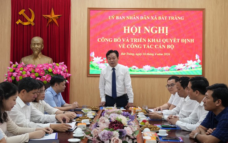 Bát Tràng công bố, triển khai quyết định về công tác cán bộ- Ảnh 2.