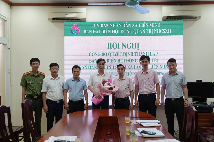 Công bố quyết định thành lập Ban đại diện HĐQT Ngân hàng chính sách xã hội xã Liên Minh- Ảnh 1.