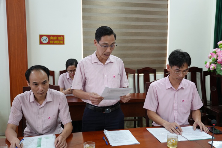 Công bố quyết định thành lập Ban đại diện HĐQT Ngân hàng chính sách xã hội xã Liên Minh- Ảnh 2.