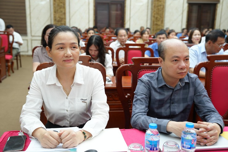 TUYÊN TRUYỀN CHÍNH SÁCH BHXH, BHYT CHO CÁN BỘ KHÔNG CHUYÊN TRÁCH CẤP THÔN, TỔ DÂN PHỐ TRÊN ĐỊA BÀN XÃ- Ảnh 2.