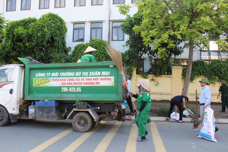 Nâng cao hiệu quả vệ sinh môi trường trên địa bàn xã Quảng Bị: Từ chỉ đạo đến thực tiễn triển khai- Ảnh 1.