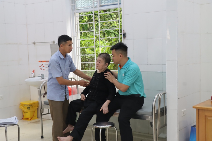 Phú Xuyên đánh giá mức độ khuyết tật cho 83 trường hợp năm 2026- Ảnh 5.