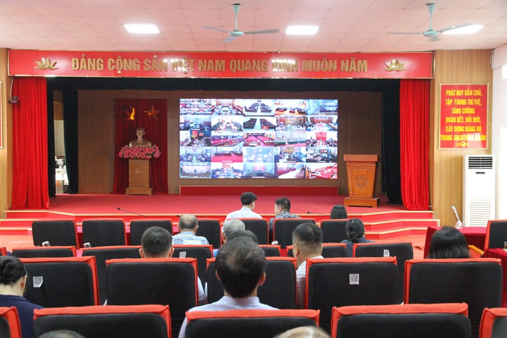 Phường Xuân Phương dự cuộc họp trực tuyến do Thành phố chủ trì về đánh giá thực hiện khắc phục điểm nghẽn về an toàn thực phẩm và triển khai “Tháng hành động vì An toàn thực phẩm” năm 2026- Ảnh 2.