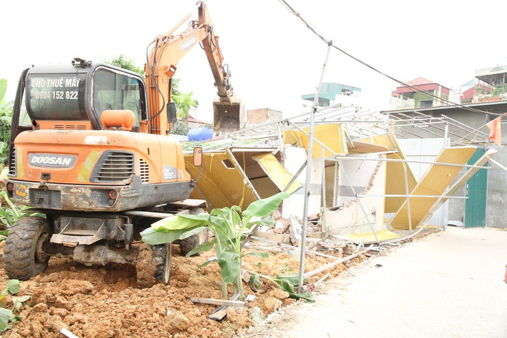 Phường Xuân Phương tổ chức cưỡng chế để thi hành biện pháp khắc phục hậu quả đối với công trình vi phạm đất đai- Ảnh 6.